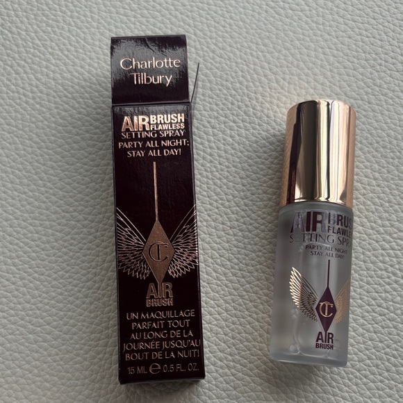 Charlotte Tilbury travel size Set - Picture 2 of 4